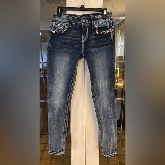 Buckle Miss Me Jeans - Picture 1 of 3